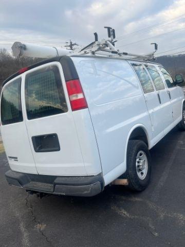 Chevrolet Express Cargo Van RWD 2500 135" 2014