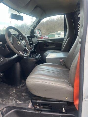 Chevrolet Express Cargo Van RWD 2500 135" 2014