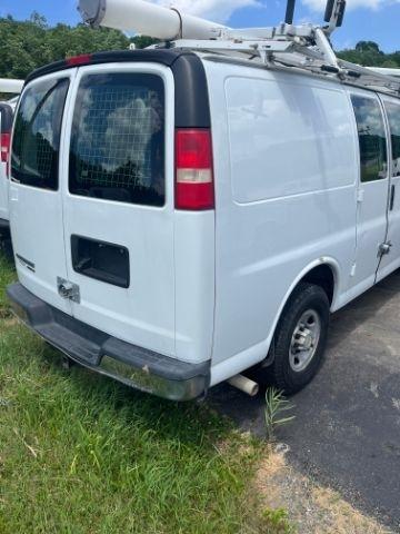 Chevrolet Express Cargo Van RWD 2500 135" 2014