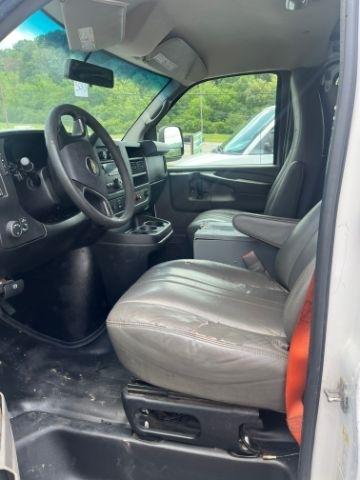 Chevrolet Express Cargo Van RWD 2500 135" 2014