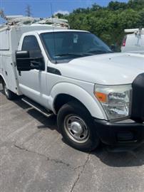 2013 Ford Super Duty F-350 SRW 2WD Reg Cab 137" XLT