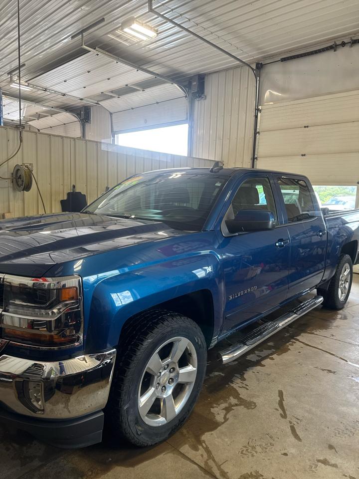 Chevrolet Silverado 1500 4WD Crew Cab 143.5" LT w/1LT 2017