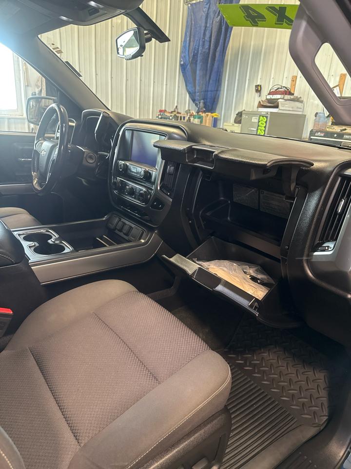 Chevrolet Silverado 1500 4WD Crew Cab 143.5" LT w/1LT 2017