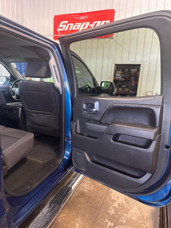 Chevrolet Silverado 1500 4WD Crew Cab 143.5" LT w/1LT 2017