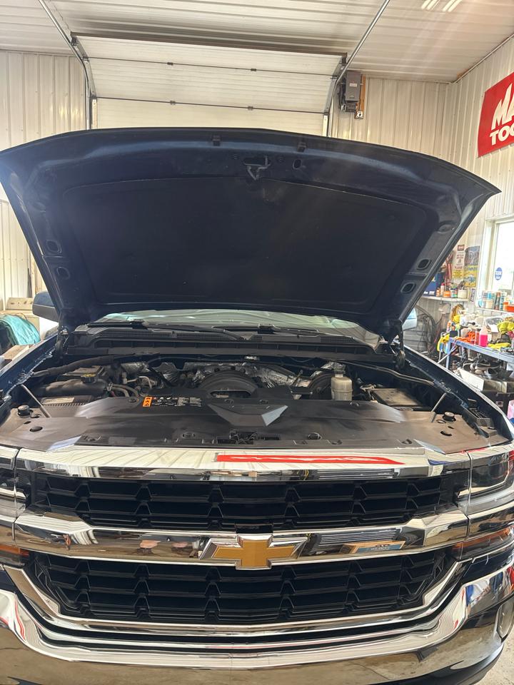 Chevrolet Silverado 1500 4WD Crew Cab 143.5" LT w/1LT 2017