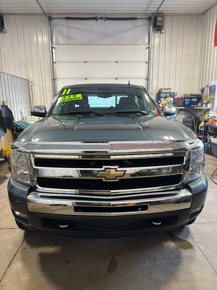 Chevrolet Silverado 1500 4WD Crew Cab 143.5" LT 2011