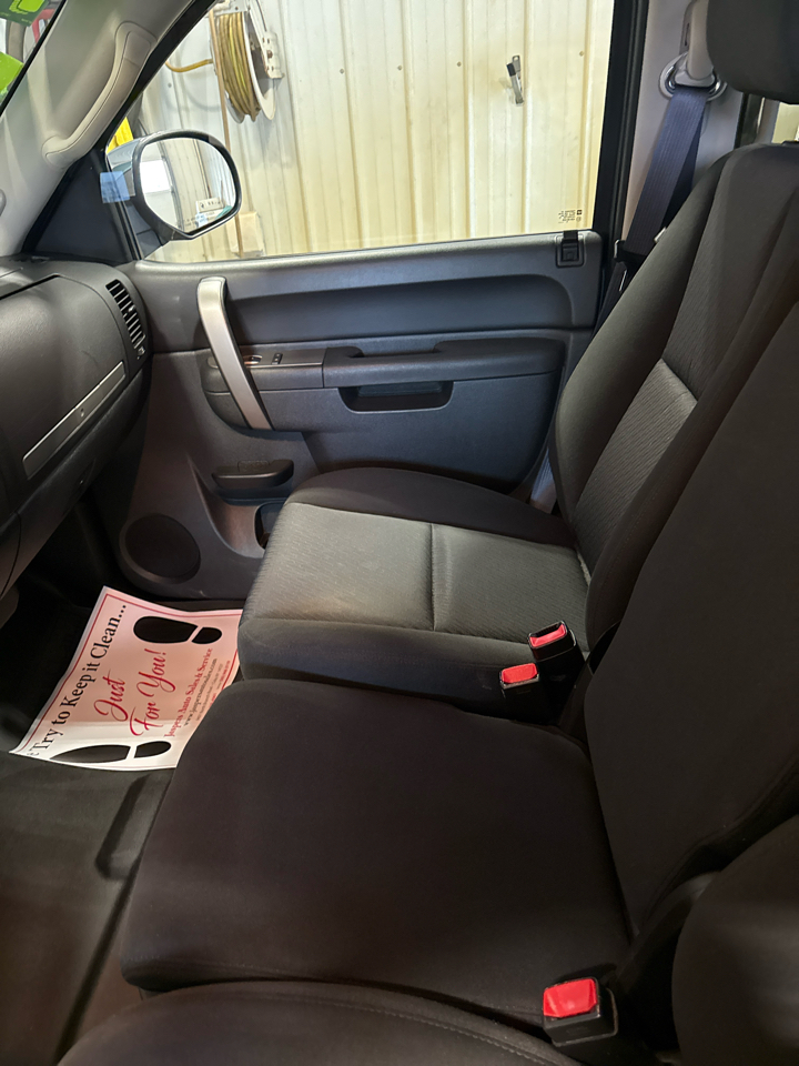 Chevrolet Silverado 1500 4WD Crew Cab 143.5" LT 2011