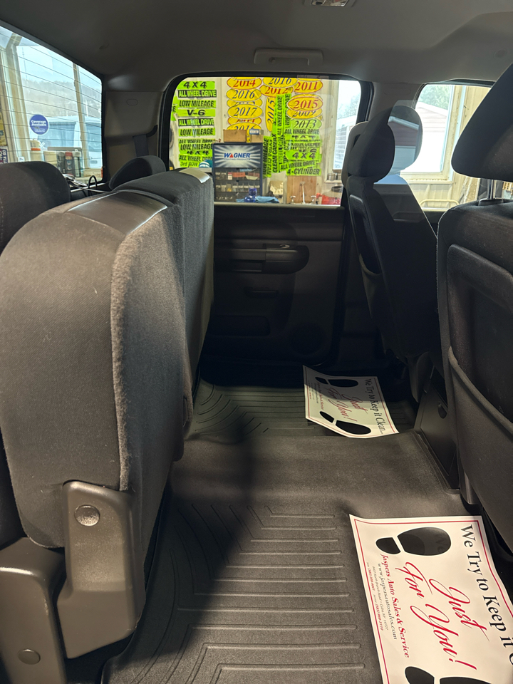 Chevrolet Silverado 1500 4WD Crew Cab 143.5" LT 2011