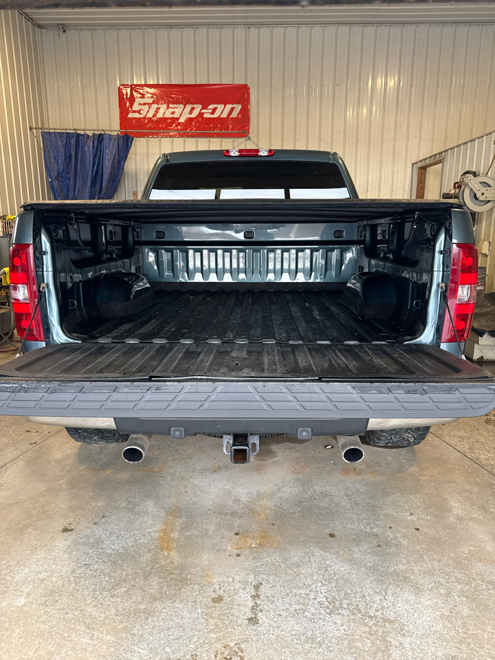 Chevrolet Silverado 1500 4WD Crew Cab 143.5" LT 2011