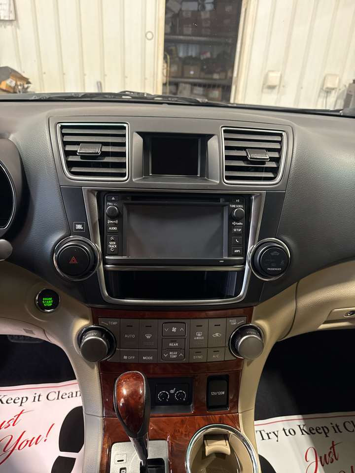 Toyota Highlander 4WD 4dr V6 Limited (Natl) 2013