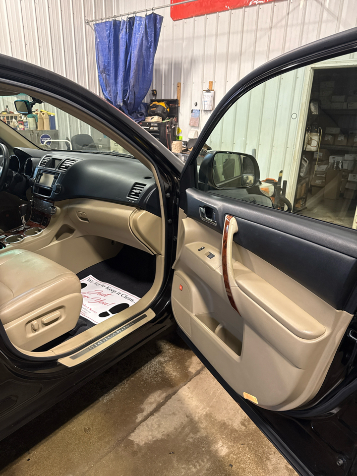 Toyota Highlander 4WD 4dr V6 Limited (Natl) 2013