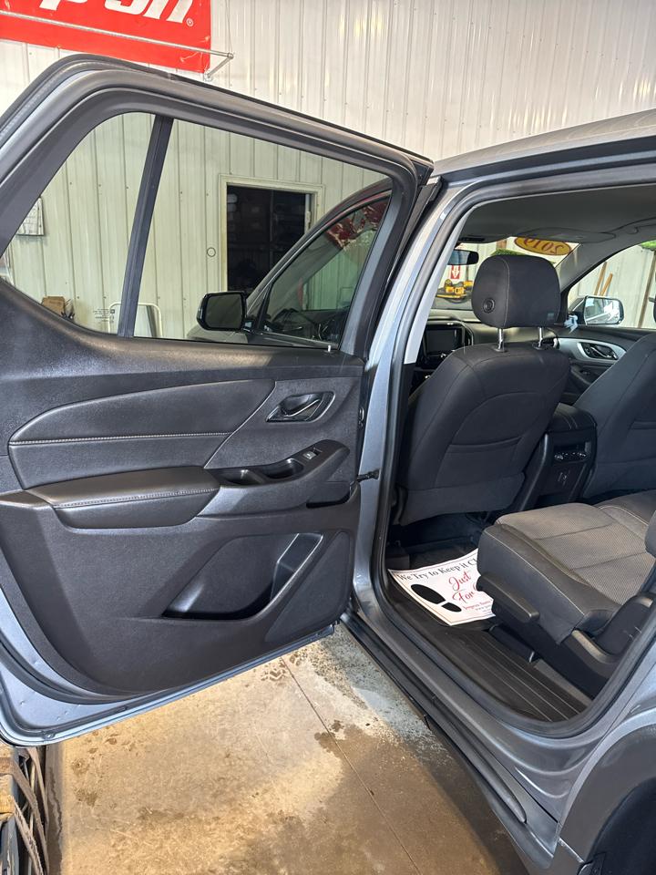 Chevrolet Traverse AWD 4dr LS w/1LS 2019