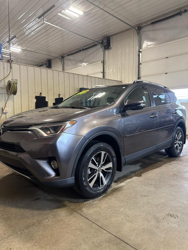 Toyota RAV4 AWD 4dr XLE (Natl) 2016