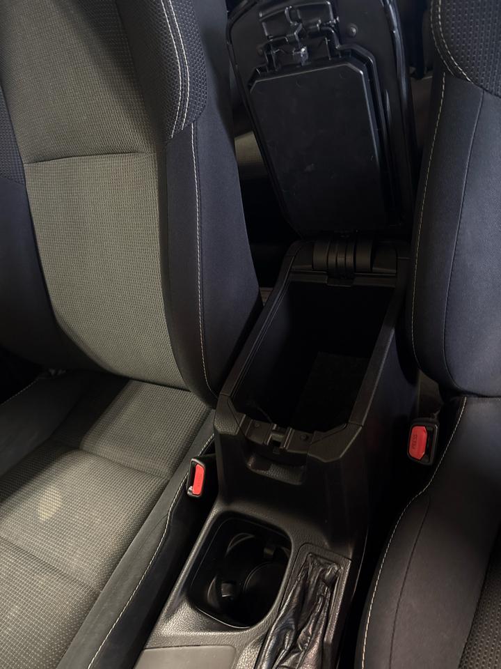 Toyota RAV4 AWD 4dr XLE (Natl) 2016