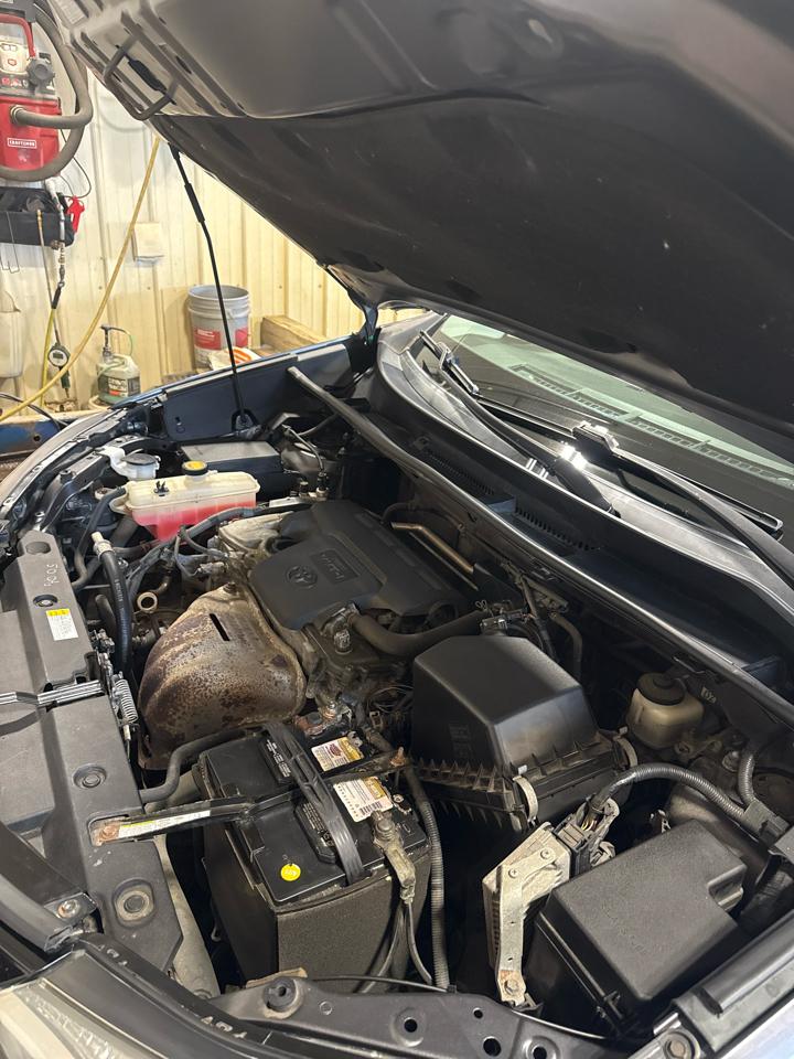 Toyota RAV4 AWD 4dr XLE (Natl) 2016