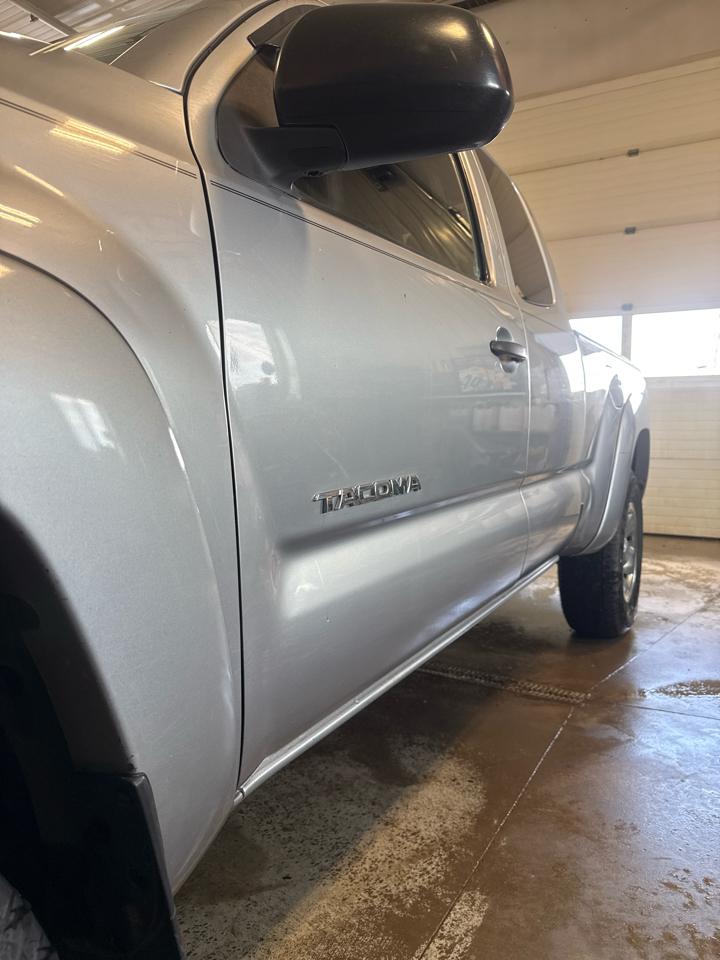 Toyota Tacoma 4WD Access Cab V6 AT (Natl) 2015