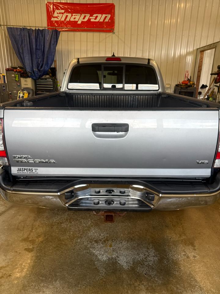 Toyota Tacoma 4WD Access Cab V6 AT (Natl) 2015