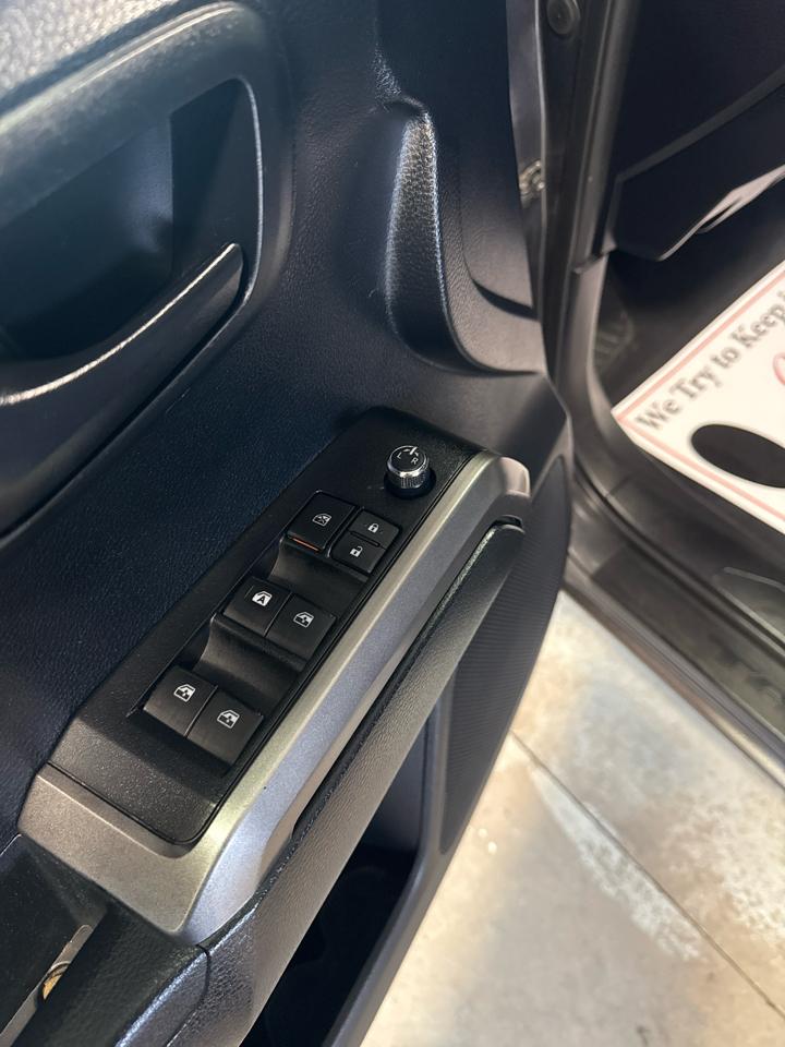 Toyota Tacoma 4WD Double Cab LB V6 AT TRD Off Road (Natl) 2016