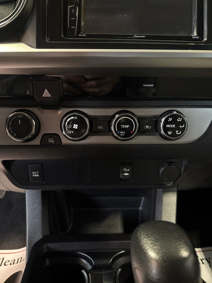 Toyota Tacoma 4WD Double Cab LB V6 AT TRD Off Road (Natl) 2016