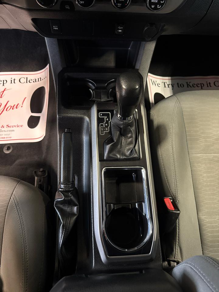 Toyota Tacoma 4WD Double Cab LB V6 AT TRD Off Road (Natl) 2016