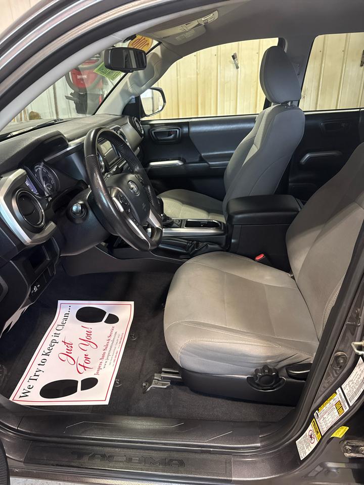 Toyota Tacoma 4WD Double Cab LB V6 AT TRD Off Road (Natl) 2016