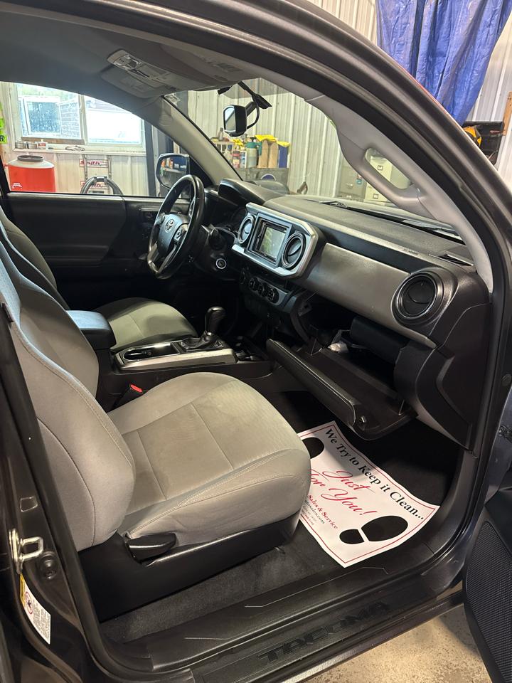 Toyota Tacoma 4WD Double Cab LB V6 AT TRD Off Road (Natl) 2016