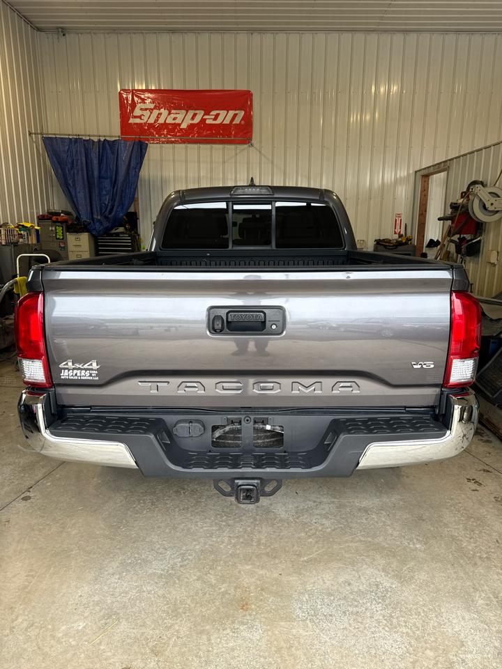 Toyota Tacoma 4WD Double Cab LB V6 AT TRD Off Road (Natl) 2016