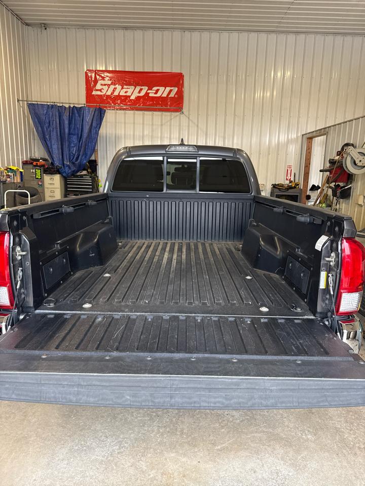 Toyota Tacoma 4WD Double Cab LB V6 AT TRD Off Road (Natl) 2016