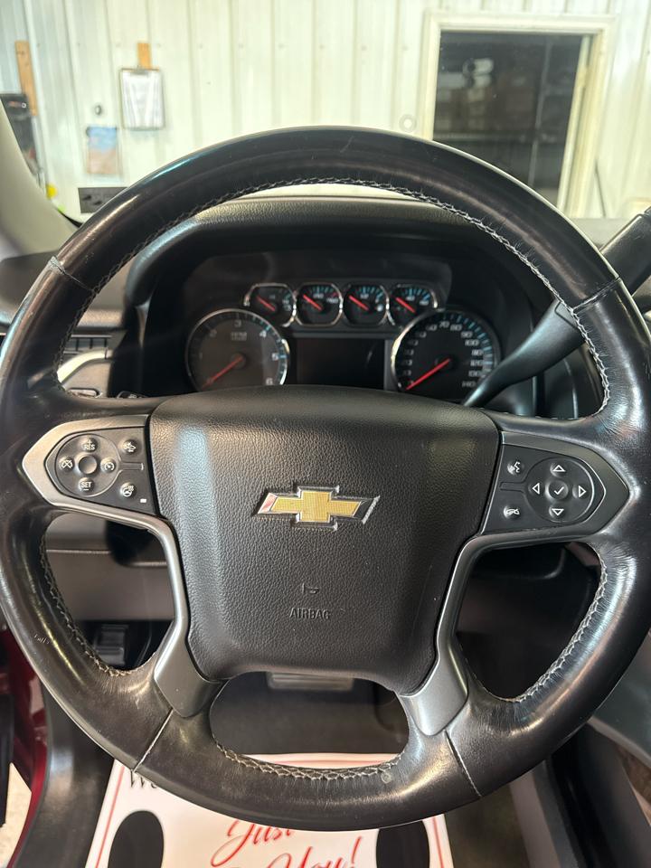 Chevrolet Suburban 4WD 4dr 1500 LT 2017