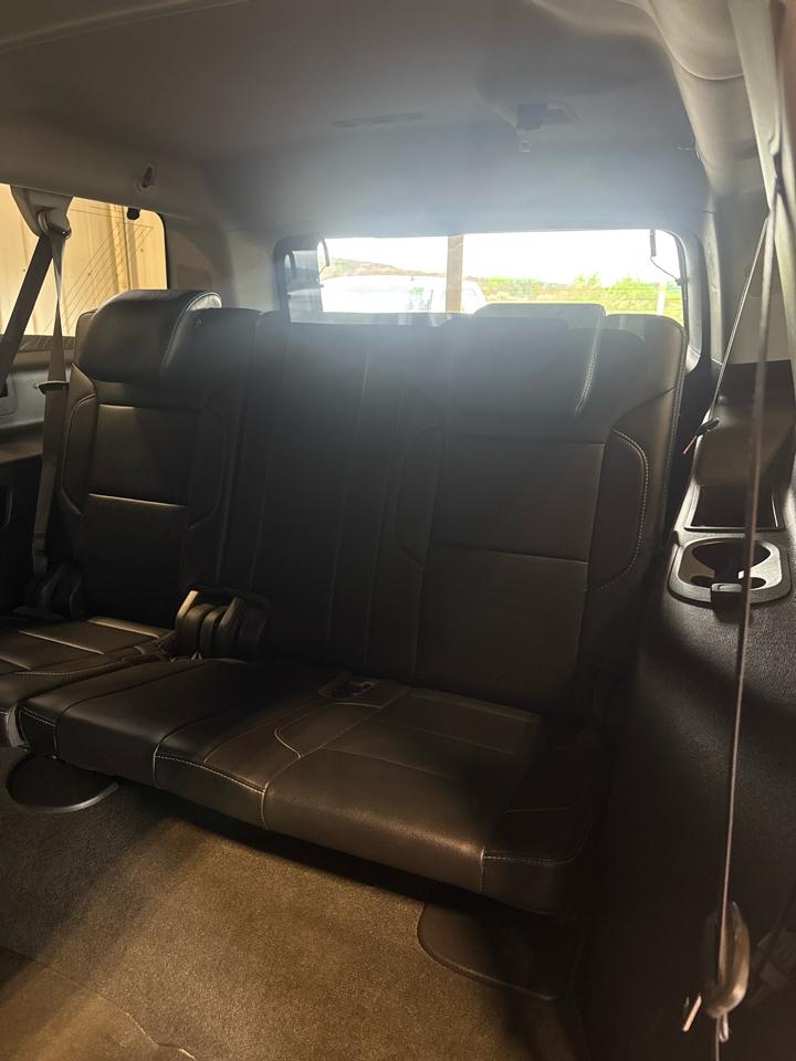 Chevrolet Suburban 4WD 4dr 1500 LT 2017