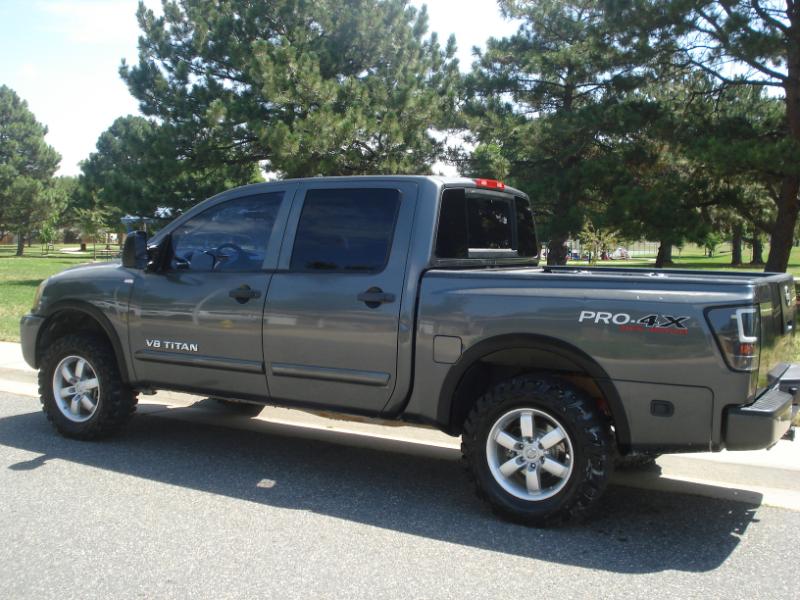 Nissan Titan PRO-4X Crew Cab 4WD SWB 2010 Nissan Titan PRO-4X Crew Cab 4WD SWB 2010