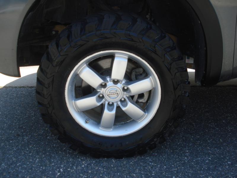 Nissan Titan PRO-4X Crew Cab 4WD SWB 2010 Nissan Titan PRO-4X Crew Cab 4WD SWB 2010