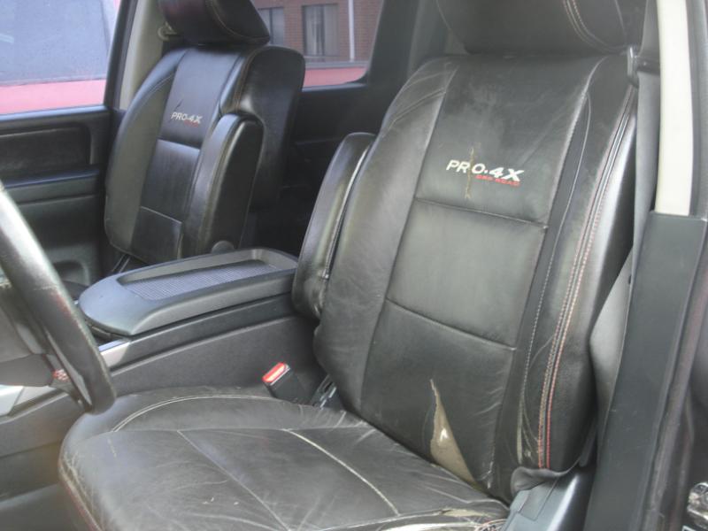 Nissan Titan PRO-4X Crew Cab 4WD SWB 2010 Nissan Titan PRO-4X Crew Cab 4WD SWB 2010