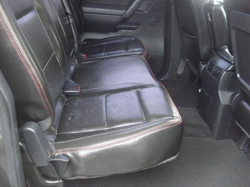 Nissan Titan PRO-4X Crew Cab 4WD SWB 2010 Nissan Titan PRO-4X Crew Cab 4WD SWB 2010