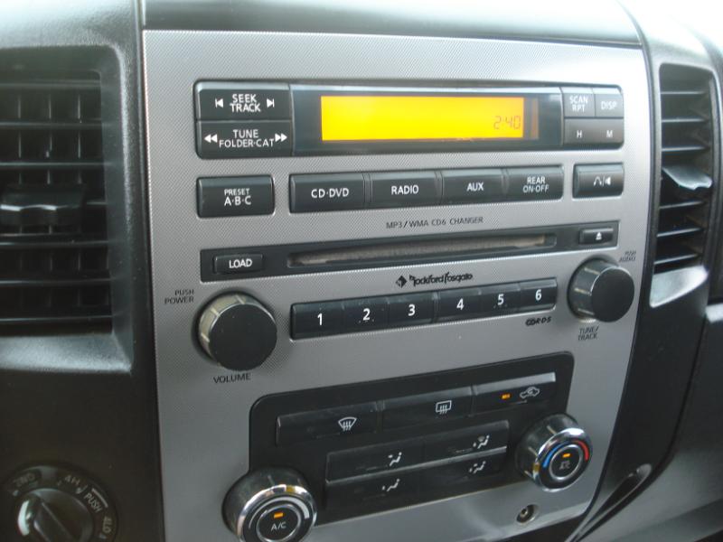 Nissan Titan PRO-4X Crew Cab 4WD SWB 2010 Nissan Titan PRO-4X Crew Cab 4WD SWB 2010