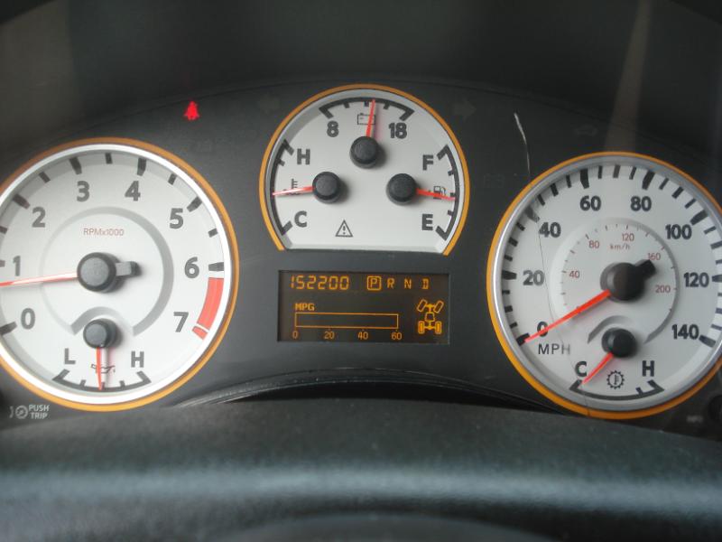 Nissan Titan PRO-4X Crew Cab 4WD SWB 2010 Nissan Titan PRO-4X Crew Cab 4WD SWB 2010