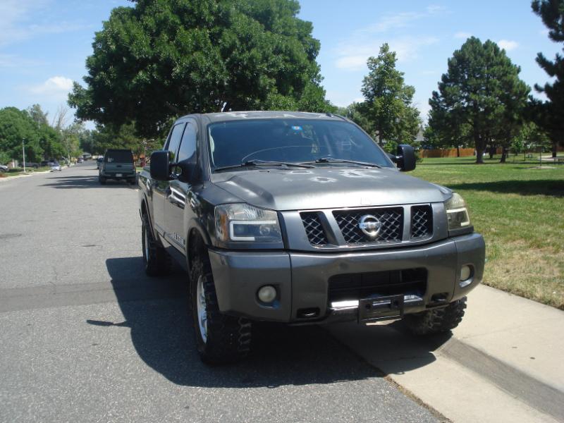 Nissan Titan PRO-4X Crew Cab 4WD SWB 2010 Nissan Titan PRO-4X Crew Cab 4WD SWB 2010