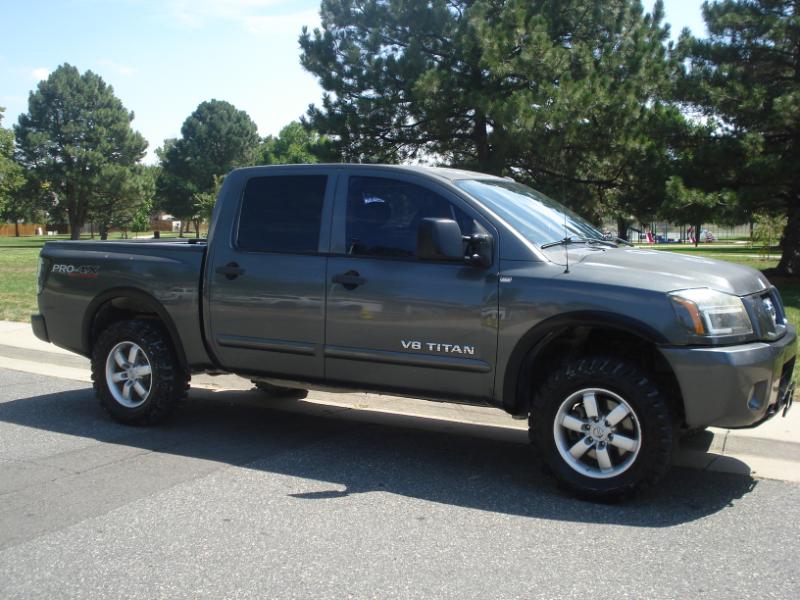 Nissan Titan PRO-4X Crew Cab 4WD SWB 2010 Nissan Titan PRO-4X Crew Cab 4WD SWB 2010