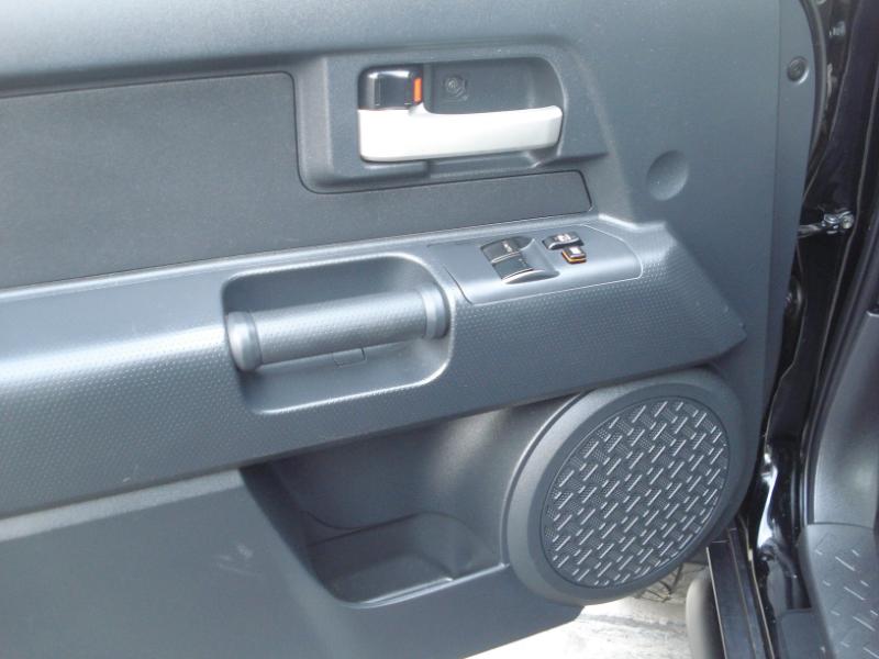 Toyota FJ Cruiser 4WD MT 2011 Toyota FJ Cruiser 4WD MT 2011