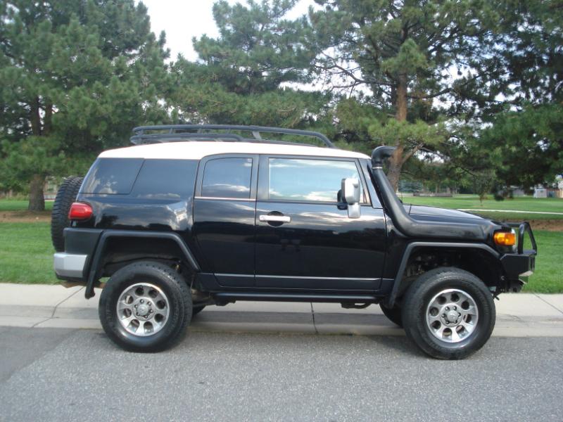Toyota FJ Cruiser 4WD MT 2011 Toyota FJ Cruiser 4WD MT 2011
