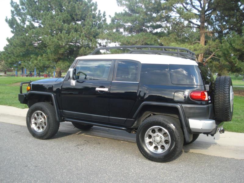Toyota FJ Cruiser 4WD MT 2011 Toyota FJ Cruiser 4WD MT 2011