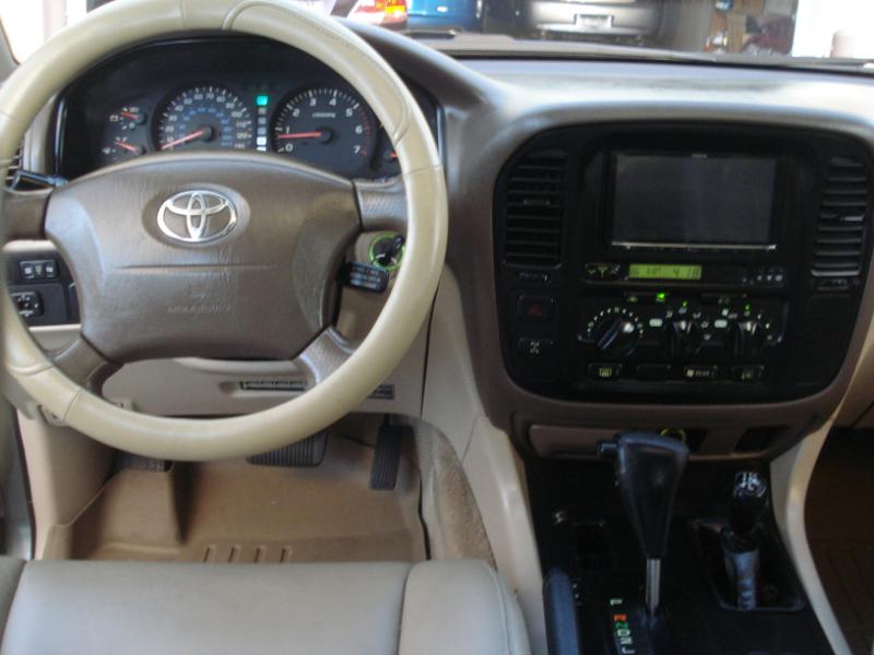 Toyota Land Cruiser 4WD 2001