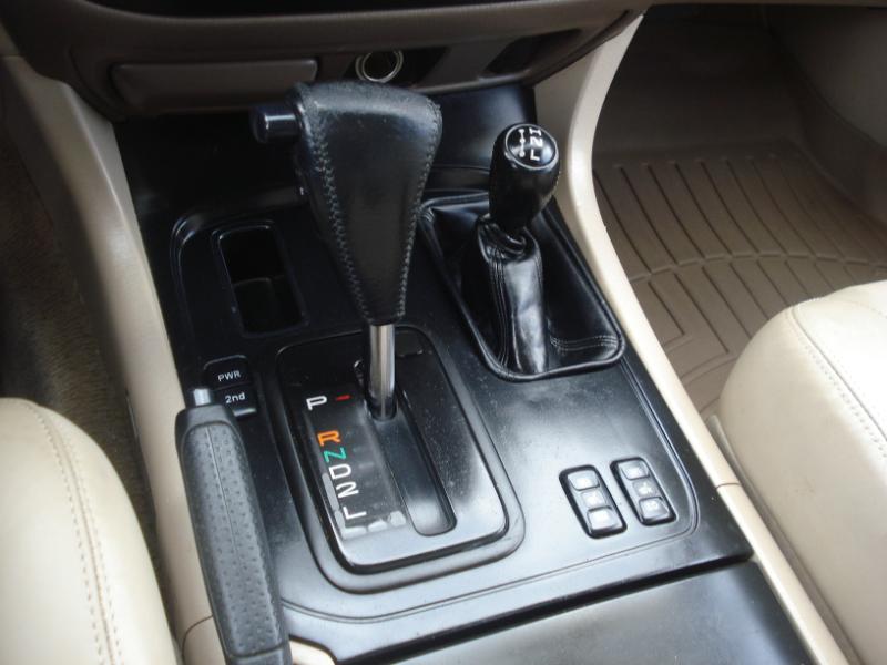 Toyota Land Cruiser 4WD 2001