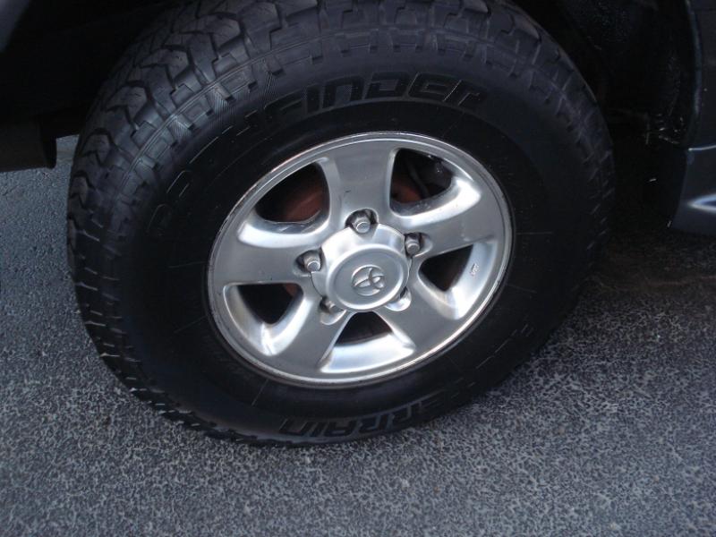 Toyota Land Cruiser 4WD 2001