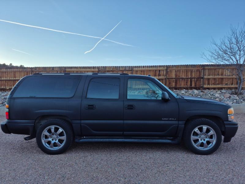GMC Yukon Denali XL 2005