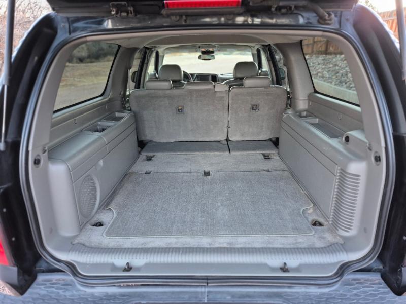 GMC Yukon Denali XL 2005