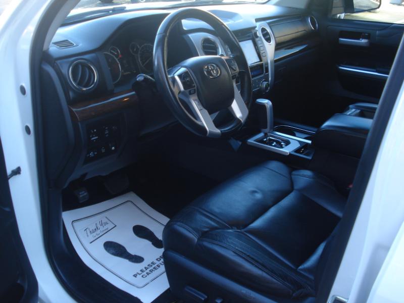 Toyota Tundra Limited 5.7L CrewMax 4WD 2016