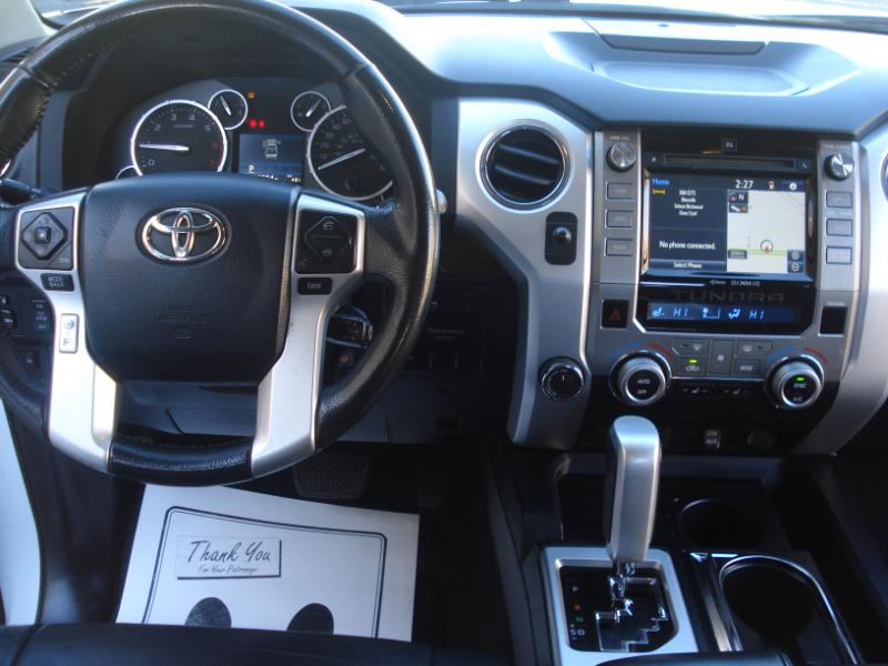 Toyota Tundra Limited 5.7L CrewMax 4WD 2016
