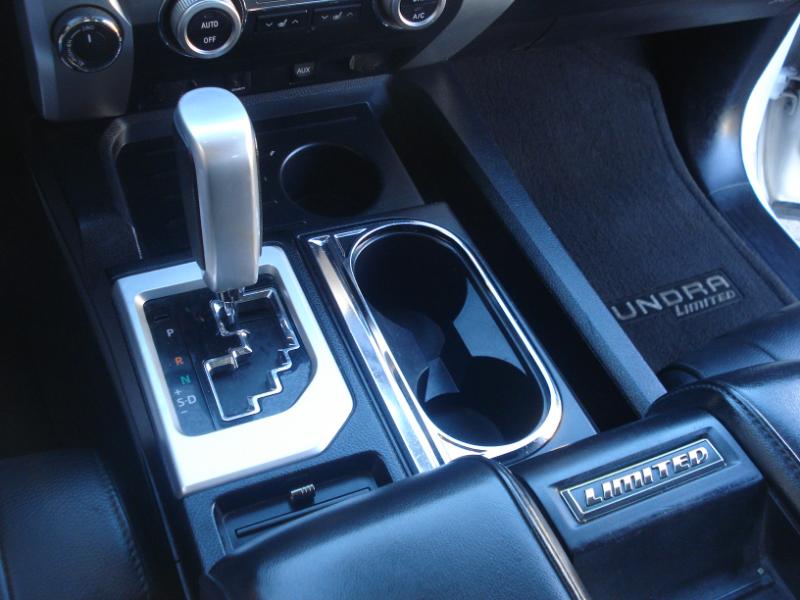 Toyota Tundra Limited 5.7L CrewMax 4WD 2016