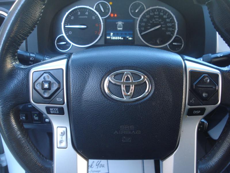 Toyota Tundra Limited 5.7L CrewMax 4WD 2016